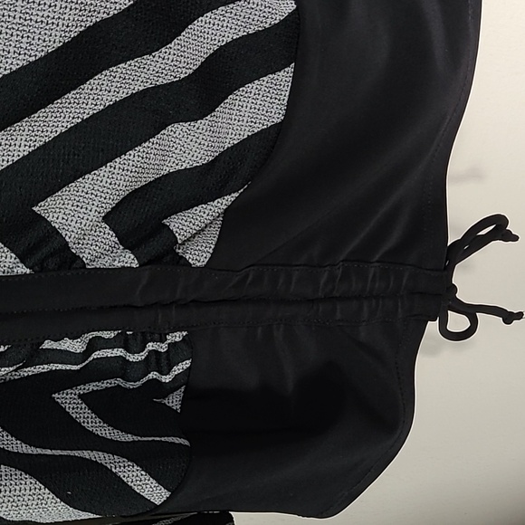 M.I.K.O. Ladies Top - Picture 2 of 5